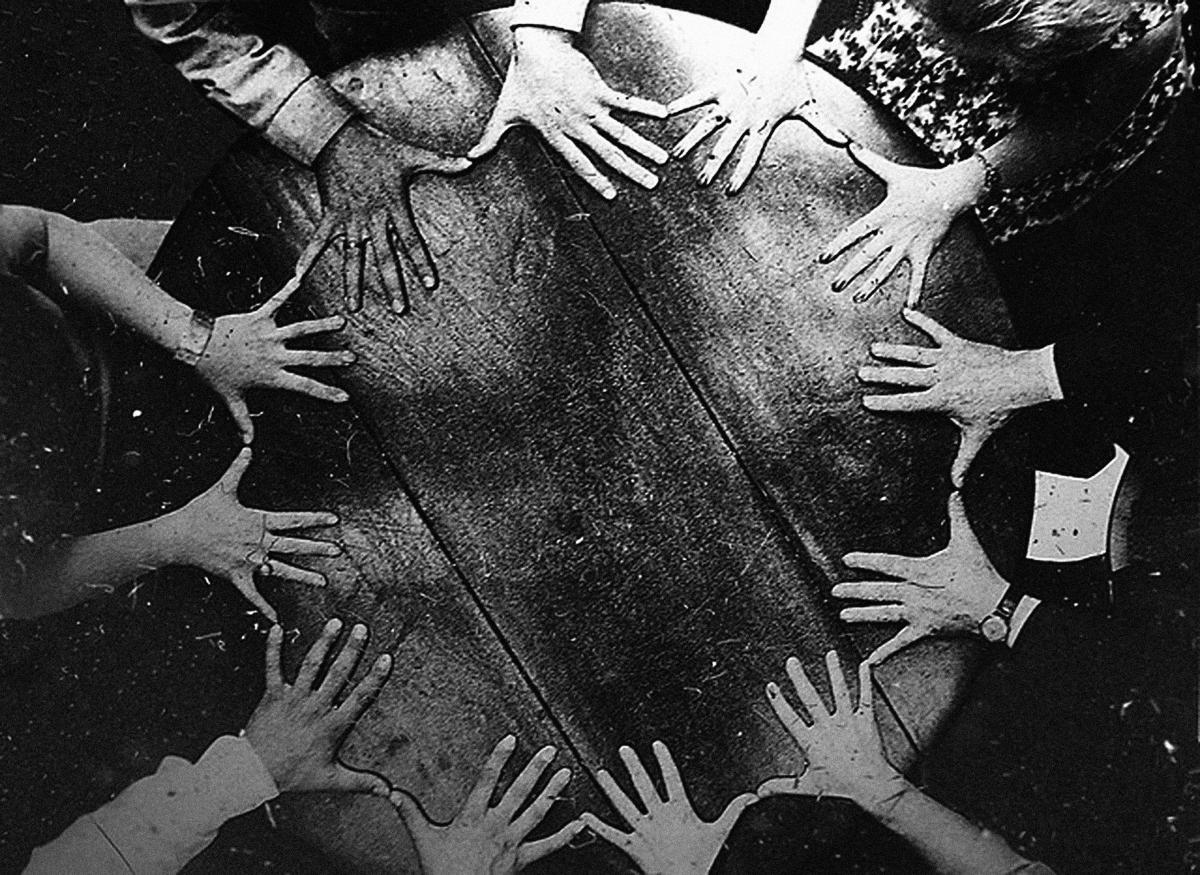 seance-hands11-1200x875.jpg