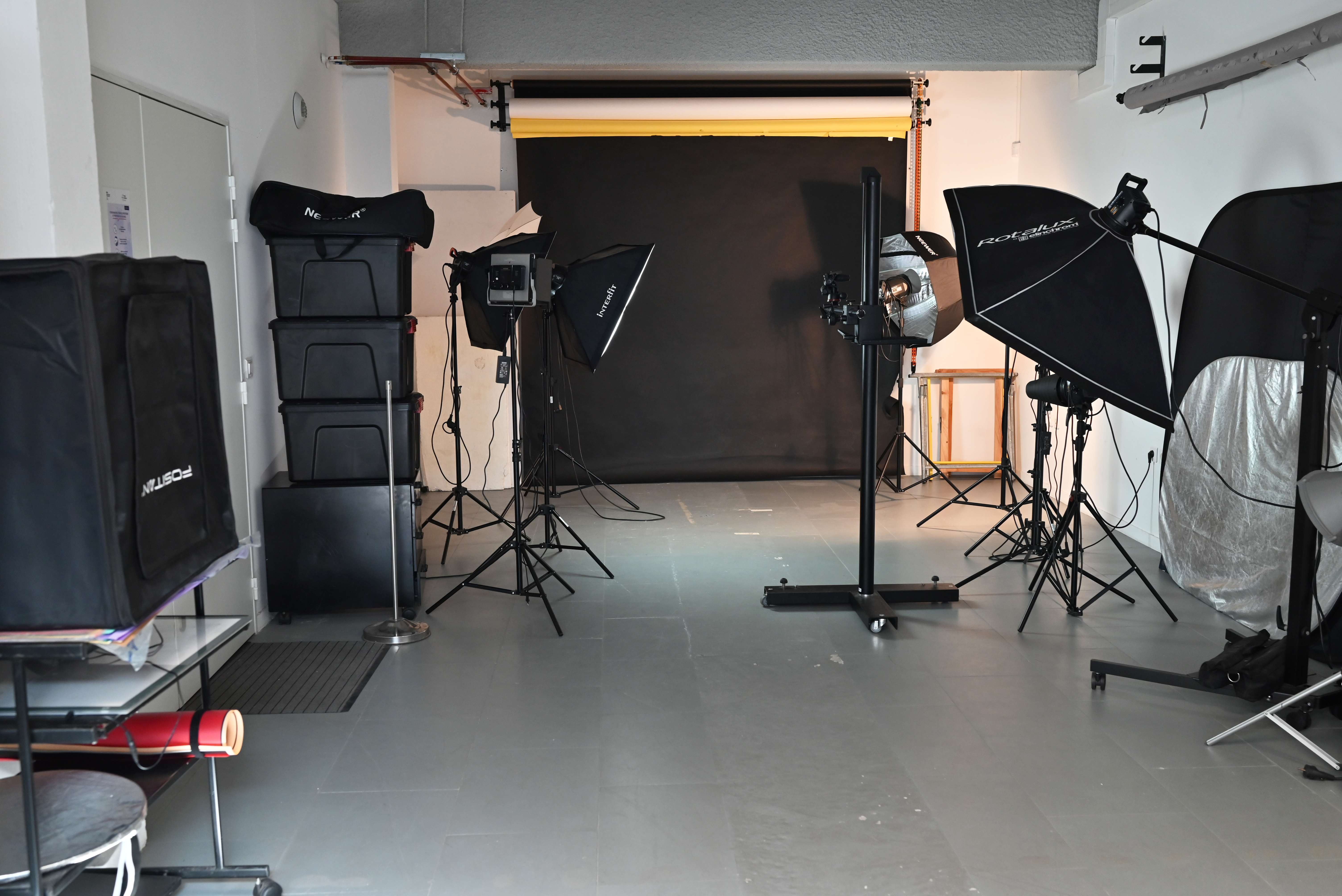 studio_photo.jpg