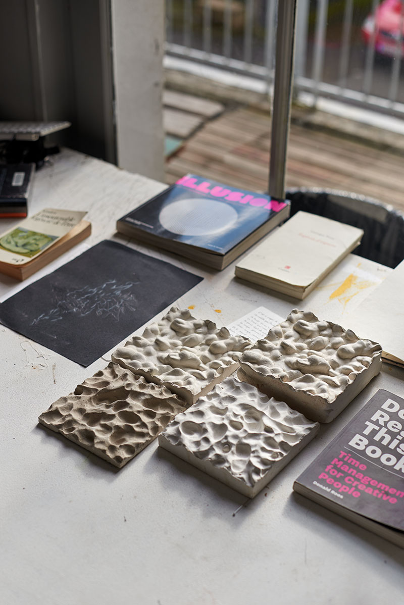 Recherche moulage plâtre et terre, 2018.