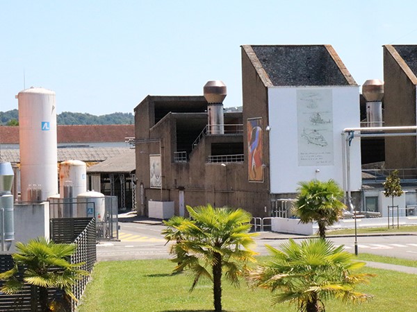 Avenue principale du site de Safran Helicopter Engines à Bordes